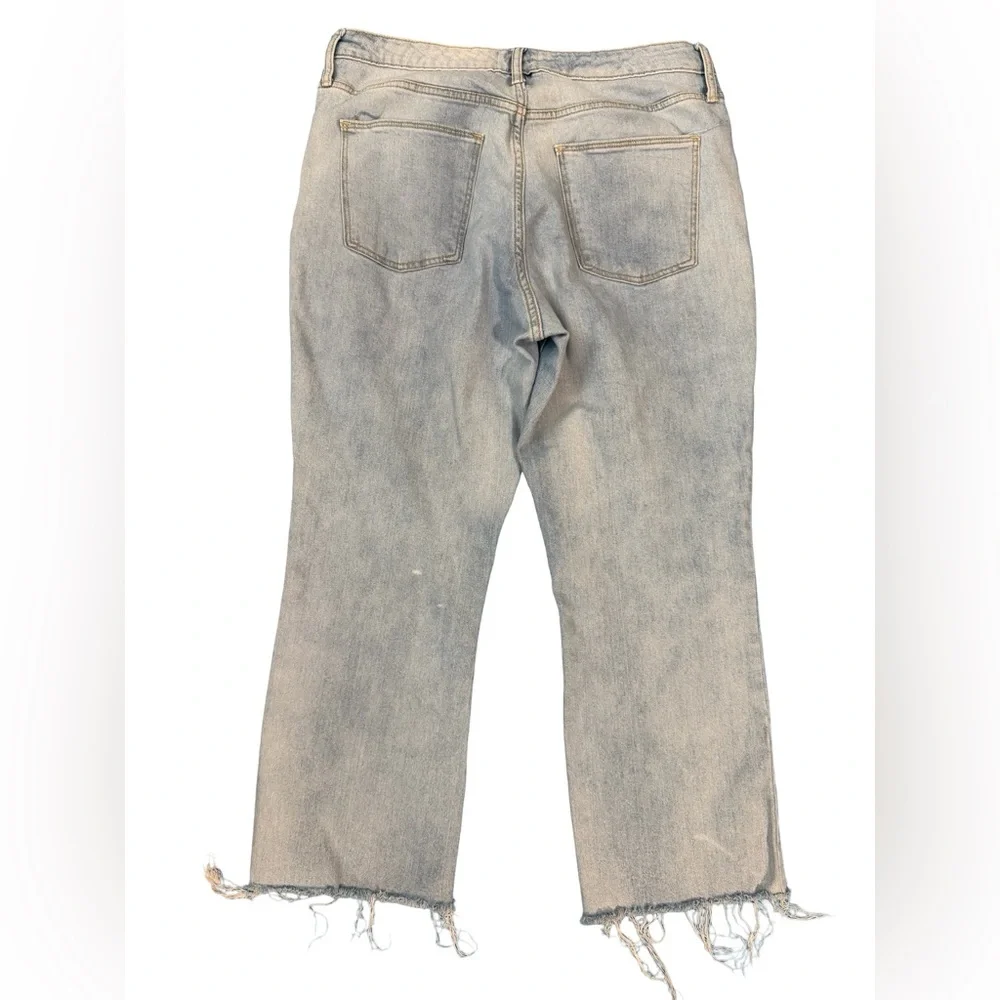 Universal Thread Women’s Ankle Bootcut Jeans Light Wash Raw Hem – Size 14R - Picture 3 of 10